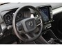 Volvo XC40 T4 AWD Momentum Pro | parkeersensor voor + achter | Parkeer camera | Verwarmde voorstoelen | Verwarmde voorruit | Volvo On Call | Noodreservewiel | Regensensor | Cruisecontrol |