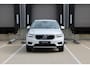 Volvo XC40 T4 AWD Momentum Pro | parkeersensor voor + achter | Parkeer camera | Verwarmde voorstoelen | Verwarmde voorruit | Volvo On Call | Noodreservewiel | Regensensor | Cruisecontrol |