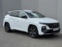 Hyundai Tucson 1.6 T-GDI PHEV N Line 4WD / Automaat / Dealer onderhouden / Fabrieksgarantie tot 04-2028 / Trekgewicht 1350 kg / Elektrische achterklep / Stuur- Stoel & Achterbank verwarming / Adaptief cruise control / Rondomzicht camera / Stoelventilatie /