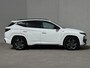 Hyundai Tucson 1.6 T-GDI PHEV N Line 4WD / Automaat / Dealer onderhouden / Fabrieksgarantie tot 04-2028 / Trekgewicht 1350 kg / Elektrische achterklep / Stuur- Stoel & Achterbank verwarming / Adaptief cruise control / Rondomzicht camera / Stoelventilatie /