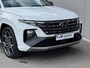 Hyundai Tucson 1.6 T-GDI PHEV N Line 4WD / Automaat / Dealer onderhouden / Fabrieksgarantie tot 04-2028 / Trekgewicht 1350 kg / Elektrische achterklep / Stuur- Stoel & Achterbank verwarming / Adaptief cruise control / Rondomzicht camera / Stoelventilatie /
