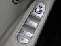 Hyundai Ioniq 5 Connect 77.4 kWh / SOH 100% / Fabrieksgarantie tot 03-2028 / Dealer onderhouden / CCS snelladen / Warmtepomp / Trekgewicht 1600 kg / WLTP bereik 507 km bereik stad 507 km / Stuur- Stoel & Achterbank verwarming / Achteruitrijcamera / Elektrische achterklep / Apple Carplay Android Auto /