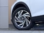 Hyundai Bayon 1.0 T-GDI Premium Automaat / Automaat / LED Verlichting / Stoel- & Stuurverwarming / Keyless / Climate Control / Adaptive Cruise Control / Navigatie / Achteruitrijcamera / Parkeersensoren Voor + Achter / Snel Leverbaar! /