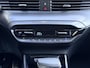 Hyundai Bayon 1.0 T-GDI Premium Automaat / Automaat / LED Verlichting / Stoel- & Stuurverwarming / Keyless / Climate Control / Adaptive Cruise Control / Navigatie / Achteruitrijcamera / Parkeersensoren Voor + Achter / Snel Leverbaar! /