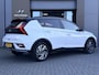 Hyundai Bayon 1.0 T-GDI Premium Automaat / Automaat / LED Verlichting / Stoel- & Stuurverwarming / Keyless / Climate Control / Adaptive Cruise Control / Navigatie / Achteruitrijcamera / Parkeersensoren Voor + Achter / Snel Leverbaar! /