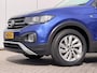 Volkswagen T-Cross 1.0 TSI Life / Navigatie / Climate Control / Cruise Control / Parkeersensoren Voor + Achter / Privacy Glass / Nette Auto! /