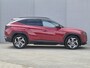 Hyundai Tucson 1.6 T-GDI PHEV Premium 4WD / Fabrieksgarantie tot 10-2027 / Dealer onderhouden / Trekgewicht 1350 kg / Elektrische achterklep / Rondomzicht camera / Stuur- Stoel & Achterbankverwarming / Adaptief cruise control / Keyless Entry/Start /