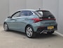 Hyundai i20 1.0 T-GDI Premium / Fabrieksgarantie tot 03-2030 / Dealer onderhouden / Stuur- & Stoel verwarming / Achteruitrijcamera / Adaptief cruise control / Navigatie / Apple Carplay Android Auto / Climate control /
