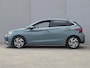 Hyundai i20 1.0 T-GDI Premium / Fabrieksgarantie tot 03-2030 / Dealer onderhouden / Stuur- & Stoel verwarming / Achteruitrijcamera / Adaptief cruise control / Navigatie / Apple Carplay Android Auto / Climate control /