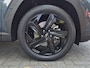 Hyundai Tucson 1.6 T-GDI PHEV Premium Sky 4WD / Glazen schuif- en kanteldak / Rondomzicht camera / Trekgewicht 1.350 kg / Elektrische achterklep / Stuur- Stoel & Achterbank verwarming / Adaptief cruise control / Stoelventilatie / Apple Carplay Android Auto /