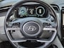Hyundai Tucson 1.6 T-GDI PHEV Premium Sky 4WD / Glazen schuif- en kanteldak / Rondomzicht camera / Trekgewicht 1.350 kg / Elektrische achterklep / Stuur- Stoel & Achterbank verwarming / Adaptief cruise control / Stoelventilatie / Apple Carplay Android Auto /