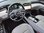 Hyundai Tucson 1.6 T-GDI PHEV Premium Sky 4WD / Glazen schuif- en kanteldak / Rondomzicht camera / Trekgewicht 1.350 kg / Elektrische achterklep / Stuur- Stoel & Achterbank verwarming / Adaptief cruise control / Stoelventilatie / Apple Carplay Android Auto /