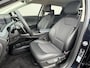 Kia EV6 Edition 77.4 kWh / SOH 100% / Fabrieksgarantie t/m 05-2032 / 1.600 kg trekgewicht / Android Auto & Apple Carplay / Navigatie / Cruise Control Adaptief / Climate Control / DAB / Draadloze Telefoonlader / Camera / Parkeer assistent / 19" Lichtmetalen Wielen / Keyless entry & start /