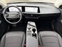 Kia EV6 Edition 77.4 kWh / SOH 100% / Fabrieksgarantie t/m 05-2032 / 1.600 kg trekgewicht / Android Auto & Apple Carplay / Navigatie / Cruise Control Adaptief / Climate Control / DAB / Draadloze Telefoonlader / Camera / Parkeer assistent / 19" Lichtmetalen Wielen / Keyless entry & start /