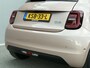 Fiat 500e La Prima 42 kWh / SOH 94% / Apple Carplay/Android Auto / Achteruitrijcamera / Adaptieve Cruise Control / Lichtmetalen Velgen 17" / Navigatie / 3-fase / Snelladen /