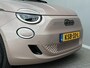 Fiat 500e La Prima 42 kWh / SOH 94% / Apple Carplay/Android Auto / Achteruitrijcamera / Adaptieve Cruise Control / Lichtmetalen Velgen 17" / Navigatie / 3-fase / Snelladen /