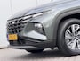 Hyundai Tucson 1.6 T-GDI HEV Comfort / 1e Eigenaar / NL Auto / Trekhaak 1650 KG / All Seasonbanden / Adaptive Cruise Control / Climate Control / Stoelverwarming / Achteruitrijcamera / Fabrieksgarantie t/m 01-2028 /