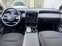 Hyundai Tucson 1.6 T-GDI HEV Comfort / 1e Eigenaar / NL Auto / Trekhaak 1650 KG / All Seasonbanden / Adaptive Cruise Control / Climate Control / Stoelverwarming / Achteruitrijcamera / Fabrieksgarantie t/m 01-2028 /