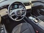 Hyundai Tucson 1.6 T-GDI PHEV Comfort Smart Sky 4WD / Dealeronderhouden / Fabrieksgarantie tot 06-2027 / Glazen schuif- en kanteldak / Stuur- & Stoelverwarming / Trekgewicht 1350 kg / Adaptief cruise control / Achteruitrijcamera / Krell Audio Systeem /
