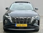 Hyundai Tucson 1.6 T-GDI PHEV Comfort Smart Sky 4WD / Dealer Onderhouden / SOH 100% / Panoramadak / Adaptief Cruise Control / Navigatie / Achteruitrijcamera / Apple Carplay & Android Auto / Stoel & Stuurverwarming / 19" LM Velgen / Elektrische Achterklep /