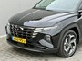 Hyundai Tucson 1.6 T-GDI PHEV Comfort Smart Sky 4WD / Dealer Onderhouden / SOH 100% / Panoramadak / Adaptief Cruise Control / Navigatie / Achteruitrijcamera / Apple Carplay & Android Auto / Stoel & Stuurverwarming / 19" LM Velgen / Elektrische Achterklep /