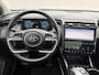 Hyundai Tucson 1.6 T-GDI PHEV Comfort Smart Sky 4WD / Dealer Onderhouden / SOH 100% / Panoramadak / Adaptief Cruise Control / Navigatie / Achteruitrijcamera / Apple Carplay & Android Auto / Stoel & Stuurverwarming / 19" LM Velgen / Elektrische Achterklep /