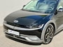 Hyundai Ioniq 5 Lounge 77.4 kWh / Relax Pakket / SOH 99% / Dealer Onderhouden / Fabrieksgarantie tot 11-04-2029 / CCS Snel Laden / Lederen Bekleding / Stoelventilatie / Elektr. Voorstoelen / Elektrische Achterklep / Stuur-, Stoel- & Achterbankverwarming / Achteruitrijamera / Navi / Apple Carplay & Android Auto / 19" LM wielen /