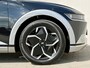 Hyundai Ioniq 5 Lounge 77.4 kWh / Relax Pakket / SOH 99% / Dealer Onderhouden / Fabrieksgarantie tot 11-04-2029 / CCS Snel Laden / Lederen Bekleding / Stoelventilatie / Elektr. Voorstoelen / Elektrische Achterklep / Stuur-, Stoel- & Achterbankverwarming / Achteruitrijamera / Navi / Apple Carplay & Android Auto / 19" LM wielen /