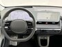 Hyundai Ioniq 5 Lounge 77.4 kWh / Relax Pakket / SOH 99% / Dealer Onderhouden / Fabrieksgarantie tot 11-04-2029 / CCS Snel Laden / Lederen Bekleding / Stoelventilatie / Elektr. Voorstoelen / Elektrische Achterklep / Stuur-, Stoel- & Achterbankverwarming / Achteruitrijamera / Navi / Apple Carplay & Android Auto / 19" LM wielen /