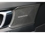 Volvo XC40 B4 Automaat Plus Black Edition | Demo Deal | Verwarmbare voorstoelen | Verwarmbaar stuurwiel | Premium audio by Harman Kardon | Verwarmbaar voorruit | Panoramadak | Rondom zichtcamera | 20 inch Lichtmetalen velgen | Alarmklasse 3