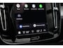 Volvo XC40 B4 Automaat Plus Black Edition | Demo Deal | Verwarmbare voorstoelen | Verwarmbaar stuurwiel | Premium audio by Harman Kardon | Verwarmbaar voorruit | Panoramadak | Rondom zichtcamera | 20 inch Lichtmetalen velgen | Alarmklasse 3