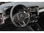 Volvo XC40 B4 Automaat Plus Black Edition | Demo Deal | Verwarmbare voorstoelen | Verwarmbaar stuurwiel | Premium audio by Harman Kardon | Verwarmbaar voorruit | Panoramadak | Rondom zichtcamera | 20 inch Lichtmetalen velgen | Alarmklasse 3