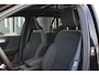Volvo XC40 B4 Automaat Plus Black Edition | Demo Deal | Verwarmbare voorstoelen | Verwarmbaar stuurwiel | Premium audio by Harman Kardon | Verwarmbaar voorruit | Panoramadak | Rondom zichtcamera | 20 inch Lichtmetalen velgen | Alarmklasse 3