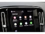Volvo XC40 B4 Automaat Plus Black Edition | Demo Deal | Verwarmbare voorstoelen | Verwarmbaar stuurwiel | Premium audio by Harman Kardon | Verwarmbaar voorruit | Panoramadak | Rondom zichtcamera | 20 inch Lichtmetalen velgen | Alarmklasse 3