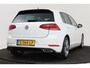 Volkswagen Golf 1.4 TSI Highline Business R-Line | Uitklap Trekhaak | CarPlay | Stoelverwarming | Adap. Cruise |