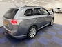 Mitsubishi Outlander 2.0 PHEV Instyle+ / WINTERSET / SCHUIFKANTELDAK / NETTE AUTO