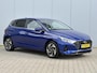 Hyundai i20 1.0 T-GDI Premium / Keyless entry / Climate control / Navigatie / Verwarmde stoelen + stuurwiel / Apple carplay/Android Auto / Trekhaak geremd 1.110 kg / | Achteruitrijcamera | Apple Carplay/Android Auto | Dodehoek detectie