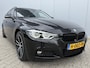 BMW 3-Serie Touring 330i xDrive High Executive / 252PK / AWD / Navigatie / Parkeersensoren Voor & Achter / Elektrische achterklep / Stoelverwarming voor / LMV / Historie aanwezig / 1ste Eigenaar 5 jaar in NL / 1800KG Trekgewicht / BMW Led lampen /