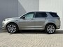 Land Rover Discovery Sport P300e 1.5 R-Dynamic HSE / Dealer Onderhouden / NL auto / Afneembare Trekhaak (1.600KG) / PHEV / AWD / All-Season Banden / Achteruitrijcamera / Adaptieve Cruise Control / MERIDIAN Audio /