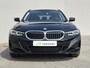 BMW 3-Serie Touring 330e / SOH 95% / Dealer onderhouden / 1.500 kg Elektr. trekhaak / EAER 60 km / Apple Carplay Android Auto / Elektrische achterklep / Cruise control / Keyless start / Climate control / Navigatie / Parkeersensoren voor en achter /