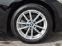 BMW 3-Serie Touring 330e / SOH 95% / Dealer onderhouden / 1.500 kg Elektr. trekhaak / EAER 60 km / Apple Carplay Android Auto / Elektrische achterklep / Cruise control / Keyless start / Climate control / Navigatie / Parkeersensoren voor en achter /