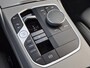 BMW 3-Serie Touring 330e / SOH 95% / Dealer onderhouden / 1.500 kg Elektr. trekhaak / EAER 60 km / Apple Carplay Android Auto / Elektrische achterklep / Cruise control / Keyless start / Climate control / Navigatie / Parkeersensoren voor en achter /