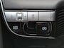 Hyundai Ioniq 5 Connect 77.4 kWh / SOH 100% / Fabrieksgarantie tot 04-2028 / Dealer onderhouden / CCS snelladen / WLTP bereik 507 km bereik stad 710 km / Stuur- Stoel & Achterbank verwarming / Trekgewicht 1600 kg / Achteruitrijcamera / Adaptief cruise control /