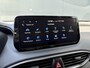 Hyundai Santa Fe 1.6 T-GDI PHEV Premium Sky 7p. SOH 100% / Elektrisch glazen panorama-dak / Automaat / All-season banden / Navigatie / Apple Carplay/Android Auto / Stoel verwarming/verkoeling / Airco separaat achter / Achter stoelverwarming / Cruise Control /