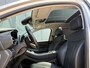 Hyundai Santa Fe 1.6 T-GDI PHEV Premium Sky 7p. SOH 100% / Elektrisch glazen panorama-dak / Automaat / All-season banden / Navigatie / Apple Carplay/Android Auto / Stoel verwarming/verkoeling / Airco separaat achter / Achter stoelverwarming / Cruise Control /