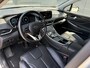 Hyundai Santa Fe 1.6 T-GDI PHEV Premium Sky 7p. SOH 100% / Elektrisch glazen panorama-dak / Automaat / All-season banden / Navigatie / Apple Carplay/Android Auto / Stoel verwarming/verkoeling / Airco separaat achter / Achter stoelverwarming / Cruise Control /