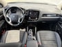 Mitsubishi Outlander 2.4 PHEV Intense+ / Stoel/Stuurverwarming / Climate control / Glazen schuif-/kanteldak / Trekhaak geremd trekgewicht 1500 kg / Navigatie / Bluetooth /