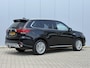 Mitsubishi Outlander 2.4 PHEV Intense+ / Stoel/Stuurverwarming / Climate control / Glazen schuif-/kanteldak / Trekhaak geremd trekgewicht 1500 kg / Navigatie / Bluetooth /