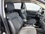 Mitsubishi Outlander 2.4 PHEV Intense+ / Stoel/Stuurverwarming / Climate control / Glazen schuif-/kanteldak / Trekhaak geremd trekgewicht 1500 kg / Navigatie / Bluetooth /