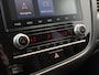 Mitsubishi Outlander 2.4 PHEV Intense+ / Stoel/Stuurverwarming / Climate control / Glazen schuif-/kanteldak / Trekhaak geremd trekgewicht 1500 kg / Navigatie / Bluetooth /